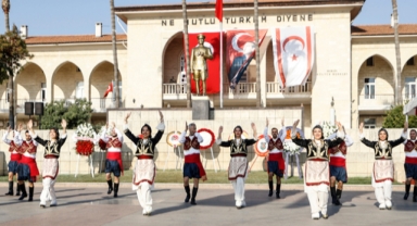 KKTC'nin 41. kuruluş yıl dönümü kutlandı