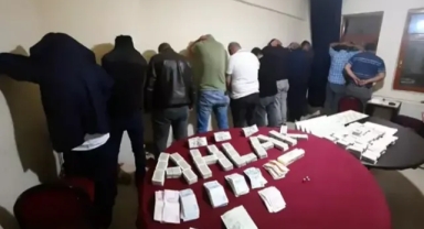Kumar oynarken suçüstü yakalandılar