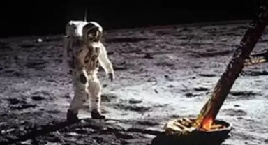 NASA 50 yıl sonra Ay'a iniş yapacak