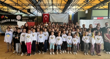 Ukraynalı çocukları ülkelerine dönüyor