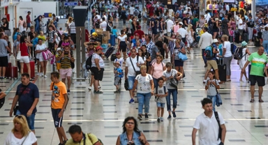 2025'te hedef 18 milyonu aşkın turist