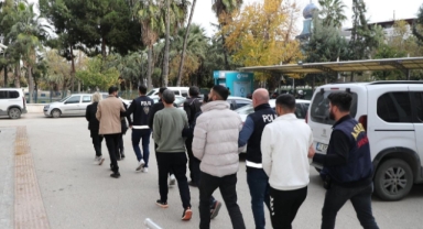 4 kuyumcuya sahte altın satan 6 zanlı tutuklandı