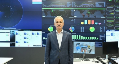Bakan Uraloğlu: Aktif 303 milyon sosyal medya hesabı var