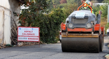 Kumluca'da altyapı sonrası asfalt çalışması
