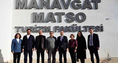 'Gençlerimizin yanındayız'