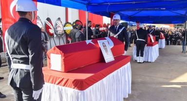 Helikopter şehitleri için anma töreni