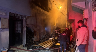 Hurda deposunda yangın