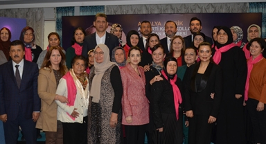 İlçe Kadın Kolları Başkanı Selda Aslan oldu