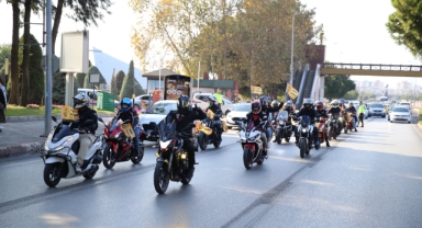 Motosikletlilerden 'Kadına şiddete hayır' korteji