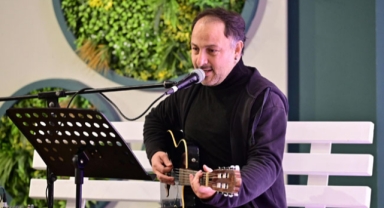Kepez’de mesai müzikle başlıyor