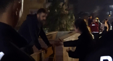 Kız arkadaşıyla tartışan genç canını tehlikeye attı