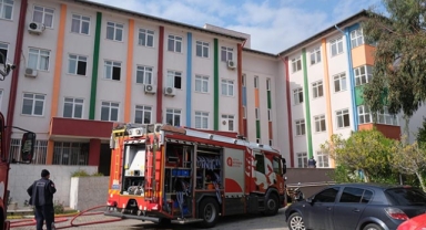 Lisedeki yangın panikletti