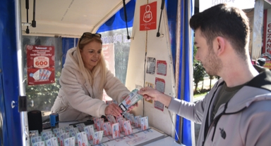 Milli Piyango bayilerinde yılbaşı yoğunluğu