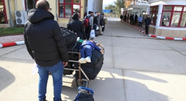 Suriyeliler için Hatay'daki Yayladağı Sınır Kapısı da açıldı