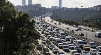 Trafiğe kasımda 188 bin 966 taşıtın kaydı yapıldı