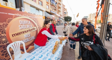 15 bin simit dağıtıldı
