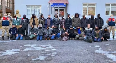 24 kaçak göçmen yakalandı