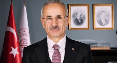 Bakan Uraloğlu: Havalimanlarını 230 milyon kişi kullandı