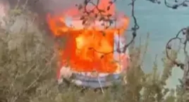 Balıkçı teknesi yandı
