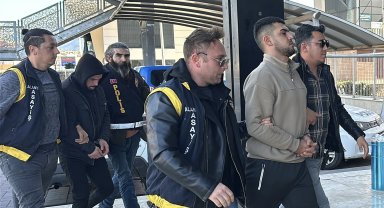 Bıçaklı kavgada 2 şüpheli tutuklandı