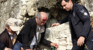 Falezlerden düştü, sağlık görevlisine kızdı