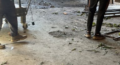 İşçilerin ısındığı kova patladı