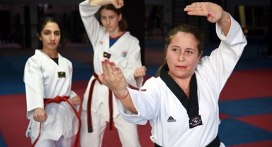 Kadınlara güçlü savunma dersleri 