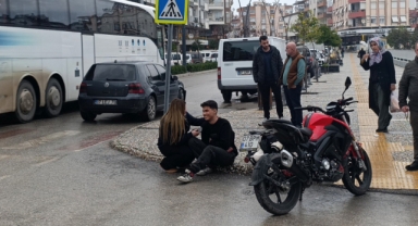 Kız arkadaşı teselli etti