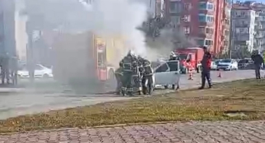 Motor kısmından yangın çıktı