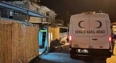 Oda arkadaşı tarafından bıçaklandı