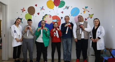 Özel bireylerin ailelerine 'Mola'