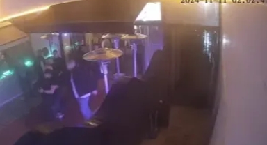 Tartıştığı güvenlik görevlisi tarafından dövüldü