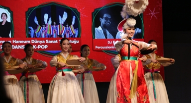 Yeni yıla dans ederek girdiler 