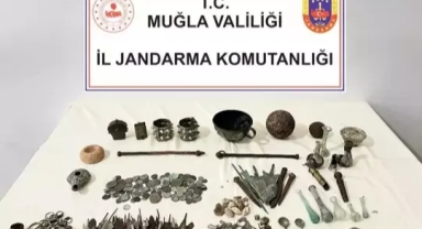 Yüzlerce sikke ve obje ele geçirildi