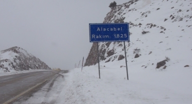 Antalya-Konya karayolunda kar