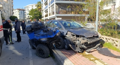 ATV otomobille çarpıştı