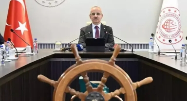 Bakan Uraloğlu: Limanlarda 48 milyon 626 bin ton yük elleçlendi