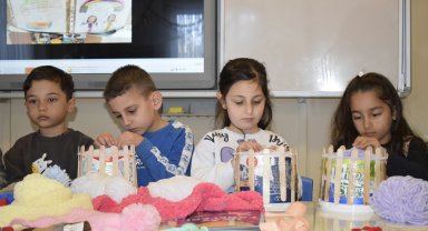 Depremzede çocuklara 'gönül atkısı'