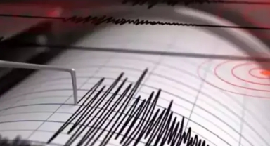 Endonezya'da deprem