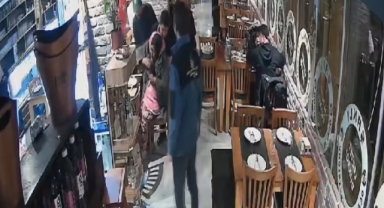 İngiliz turisti garson kurtardı