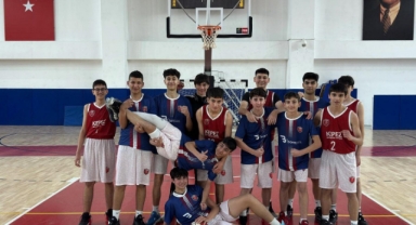 Genç basketbolculardan galibiyet serisi