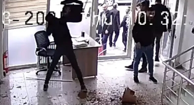 Güvenlik görevlisini darbettiler