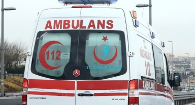 İnşaat ustası iskeleden düştü
