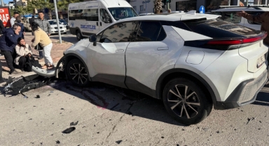 Kaza geçiren ablasının başından ayrılmadı