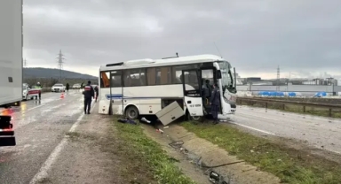 Midibüs takla attı; 18 yaralı