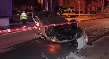 Minibüsle otomobil çarpıştı: 2 ölü, 2 yaralı