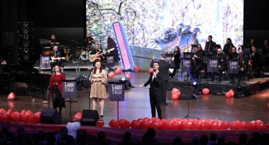 Özel güne iki konser