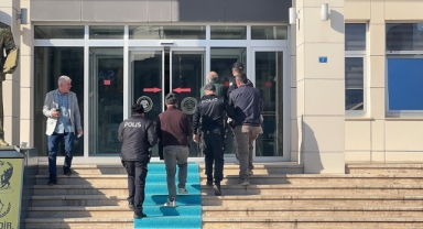 Palet hırsızları yakayı ele verdi
