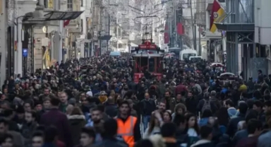TÜİK: Türkiye nüfusu 292 bin 567 kişi arttı