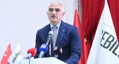 Bakan Ersoy: İstiklal Marşı yeniden şahlanışın destanıdır